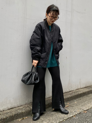 UNIQLO MA-1 ボンバージャケット　ブラック ユニクロ公式 | ハイブリッドダウンオーバーサイズMA-1ブルゾン