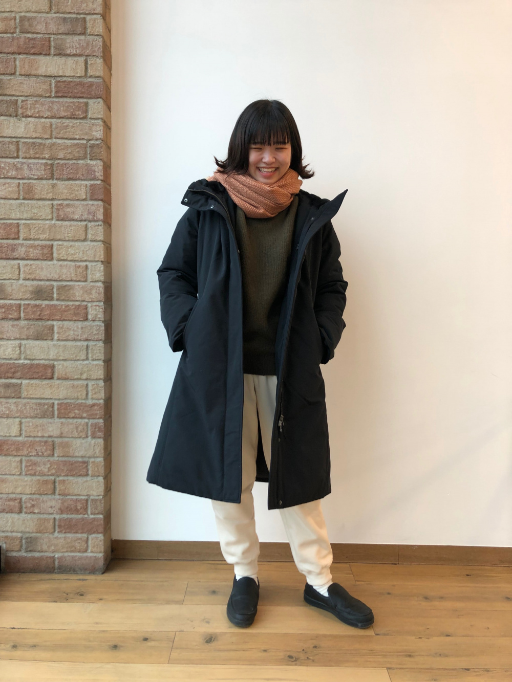 ウルトラウォームハイブリッドダウンロングコート/ ブラック UNIQLO ウルトラウォームハイブリッドダウンロングコート ブラック XL