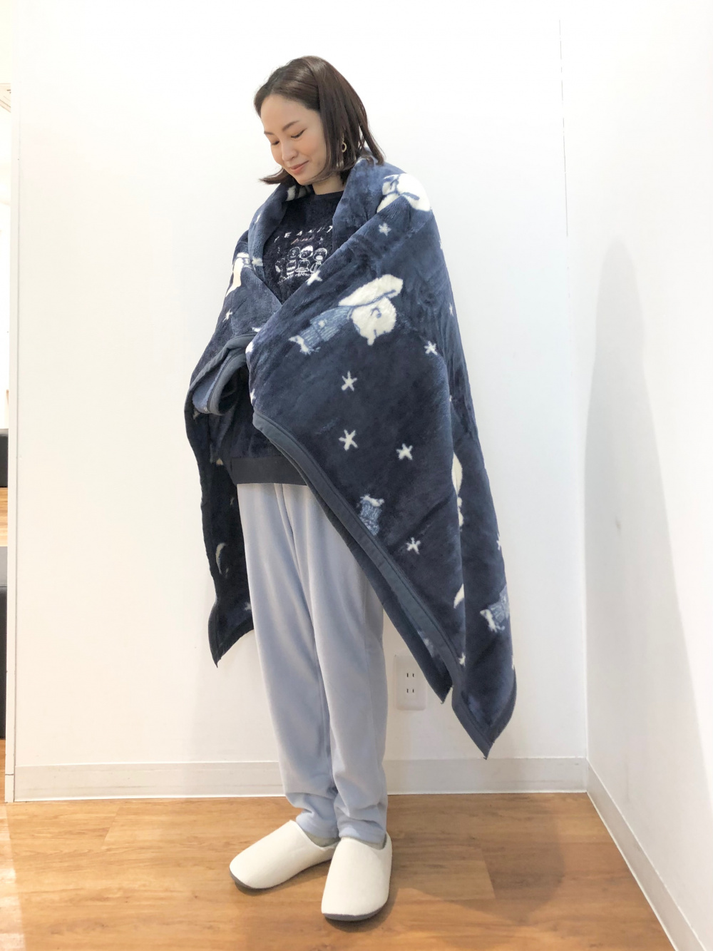 新品未開封　ピーナッツ ホリデー　ヒートテック毛布（ダブル）スヌーピー ユニクロ公式 | ピーナッツ ホリデー ヒートテック毛布（ダブル）
