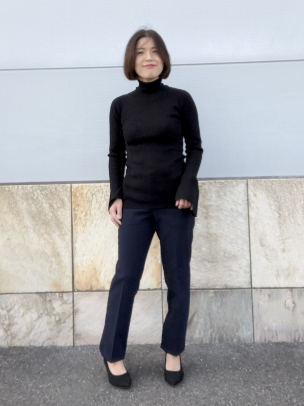 スマートスリムストレートパンツ（2WAYストレッチ・丈標準70～72cm