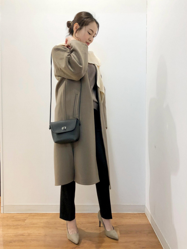 スマートスリムストレートパンツ（2WAYストレッチ・丈標準70～72cm