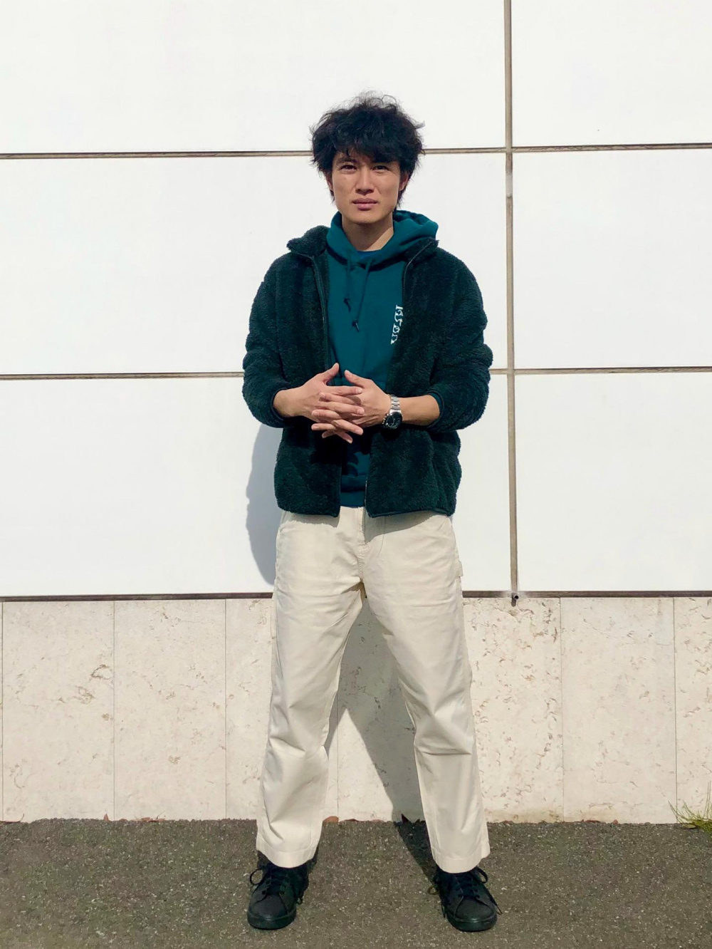 ステンカラーコート 星野源 スウェットパーカ 長袖 の着用コーディネート ユニクロ