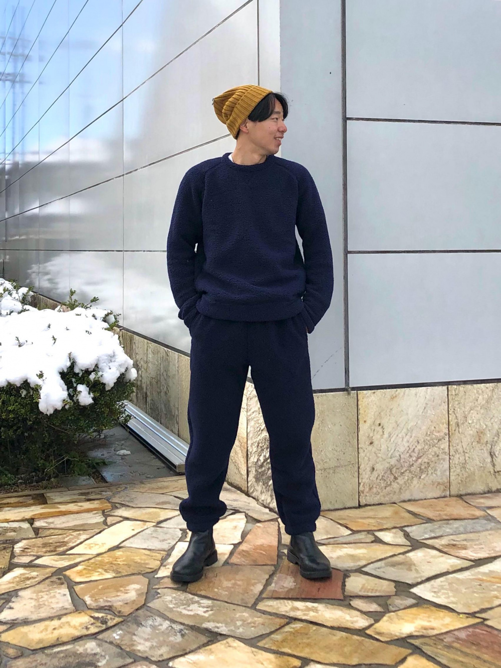 ボアフリースアンクルパンツ ヒートテックローゲージニットキャップ の着用コーディネート ユニクロ