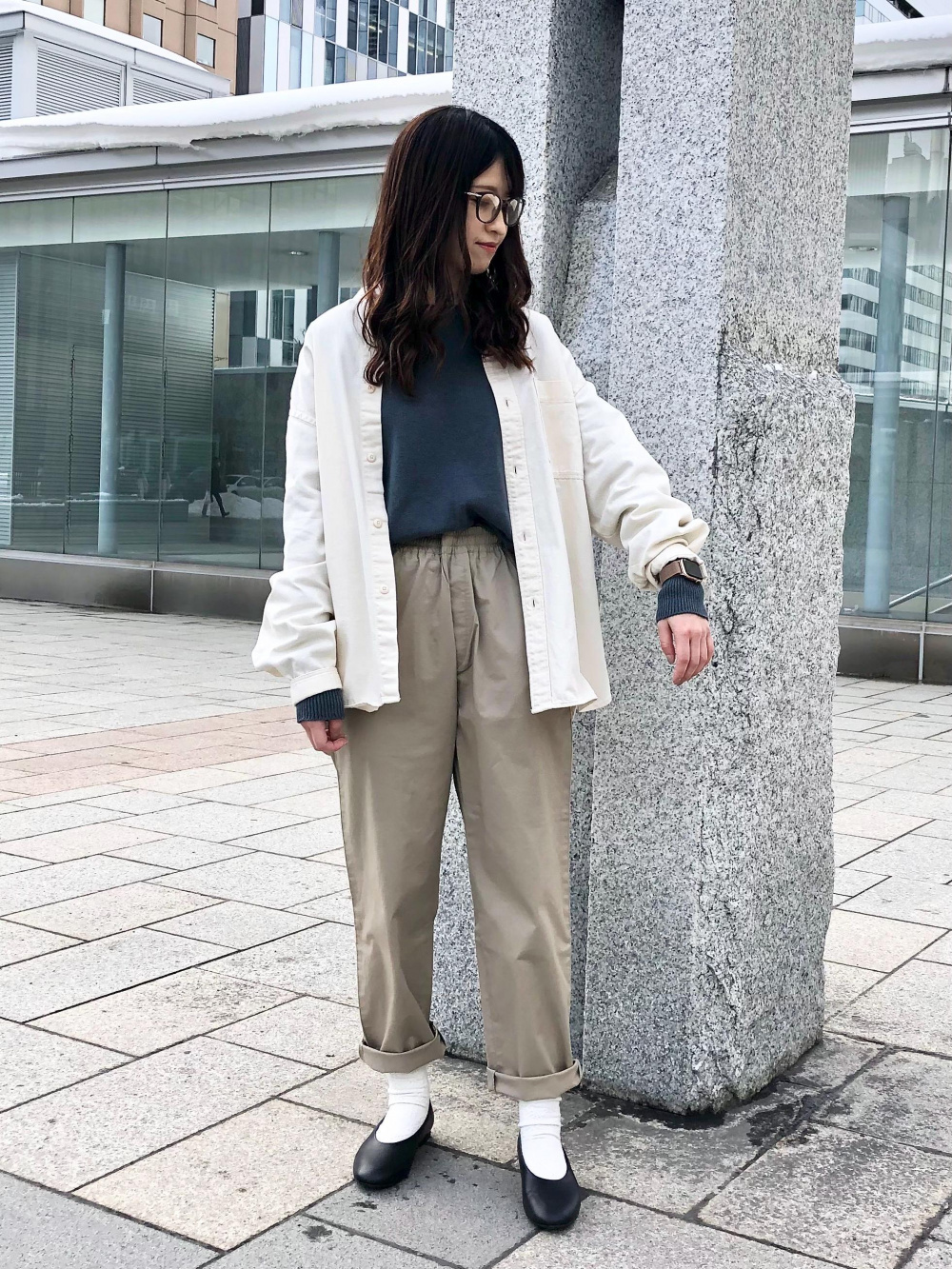 コットンシャツ 5分袖 イージーリラックスアンクルパンツ の着用コーディネート ユニクロ