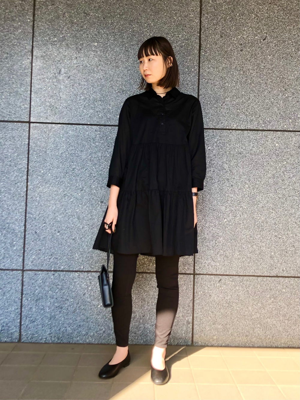 コットンティアードミニワンピース 7分袖 ウルトラストレッチハイライズレギンスパンツ の着用コーディネート ユニクロ
