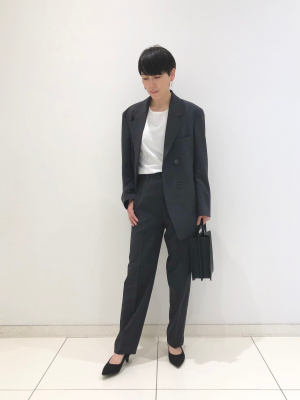 UNIQLO／ユニクロ　テーラード ブラック　パンツスーツ　セットアップ　XL ユニクロ UNIQLO スーツ セットアップ ストレッチテーラード