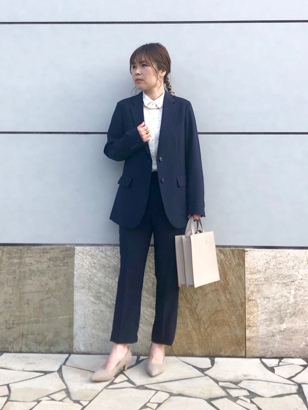 9日まで‼️感動ジャケット+感動パンツ+レーヨンブラウス+パンプス+トートバッグ 公式スタイリング | ユニクロ公式