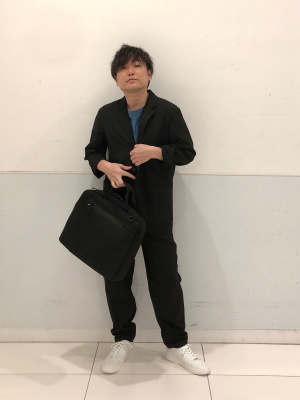 ユニクロ公式 | ワイドフィットテーパードパンツ