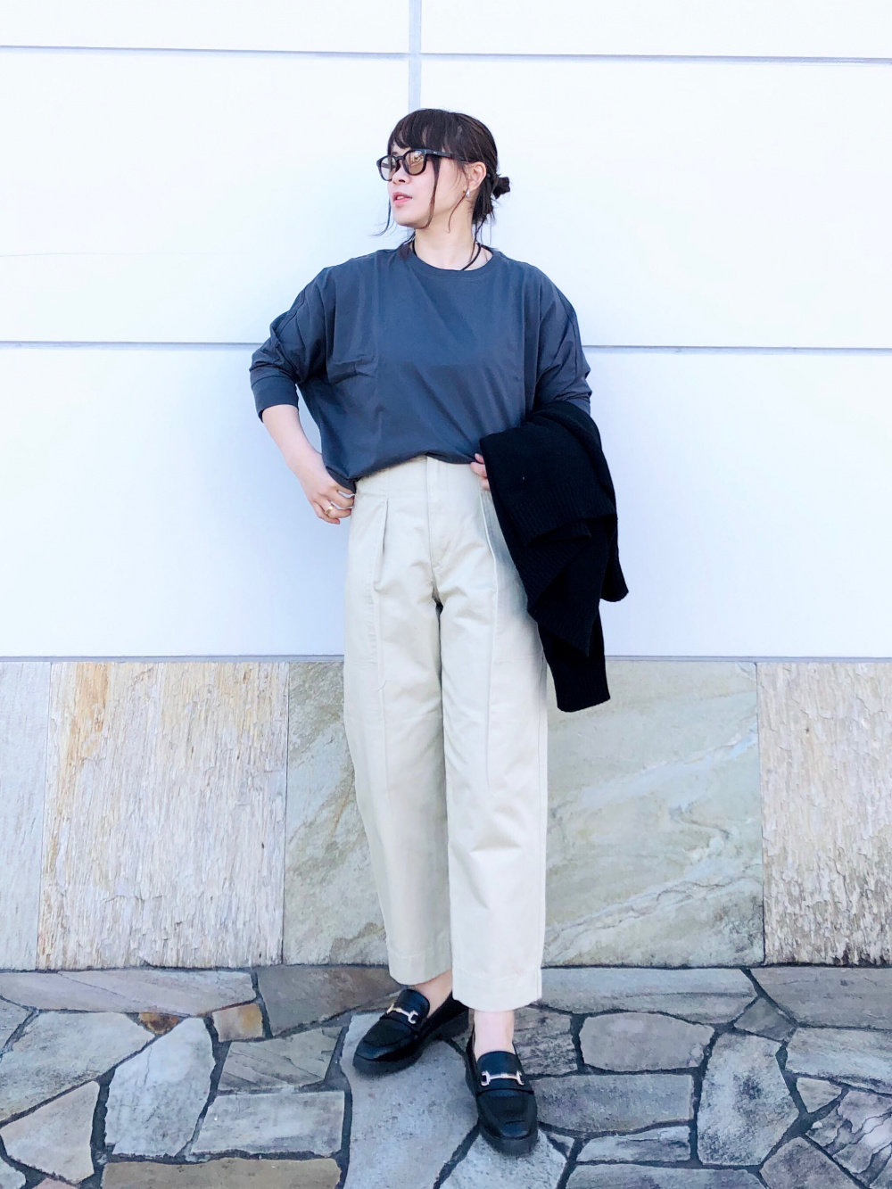 プレミアムリネンシャツ 長袖 ベイカーパンツ の着用コーディネート ユニクロ
