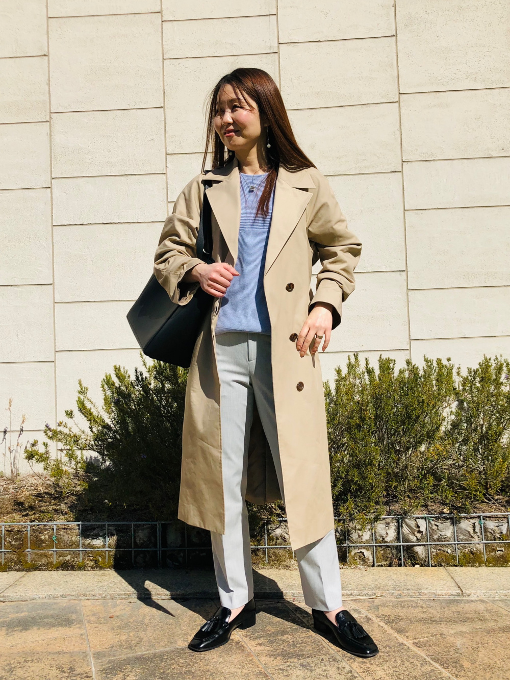 トレンチコート 3dコットンボリュームスリーブセーター 7分袖 の着用コーディネート ユニクロ