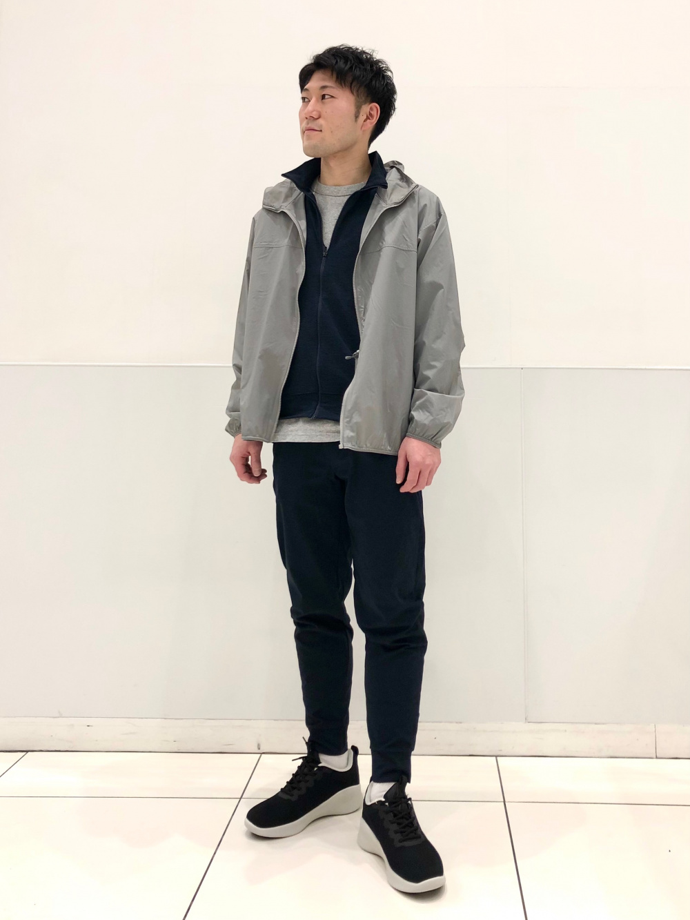 売却 UNIQLO ウルトラストレッチアクティブジャケット XL GRAY nmef.com