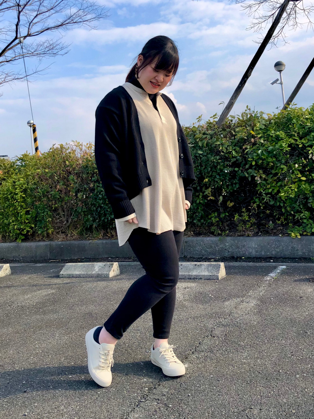 ワッフルヘンリーネックt 長袖 ドレープジョガーパンツ 丈標準64 66cm の着用コーディネート ユニクロ