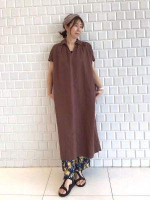 ユニクロ公式 | サテンドレープストレートパンツ