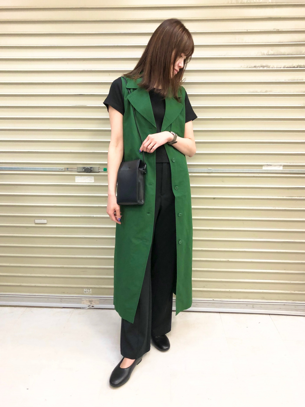 リネンブレンドラペルワンピース ノースリーブ リブクロップドt 半袖 の着用コーディネート ユニクロ