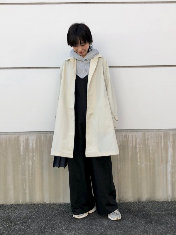 ポケッタブルスリットハーフコート（レディース）の着用コーディネート