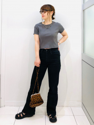 ユニクロ公式 | フレアハイライズジーンズ（丈標準73cm）