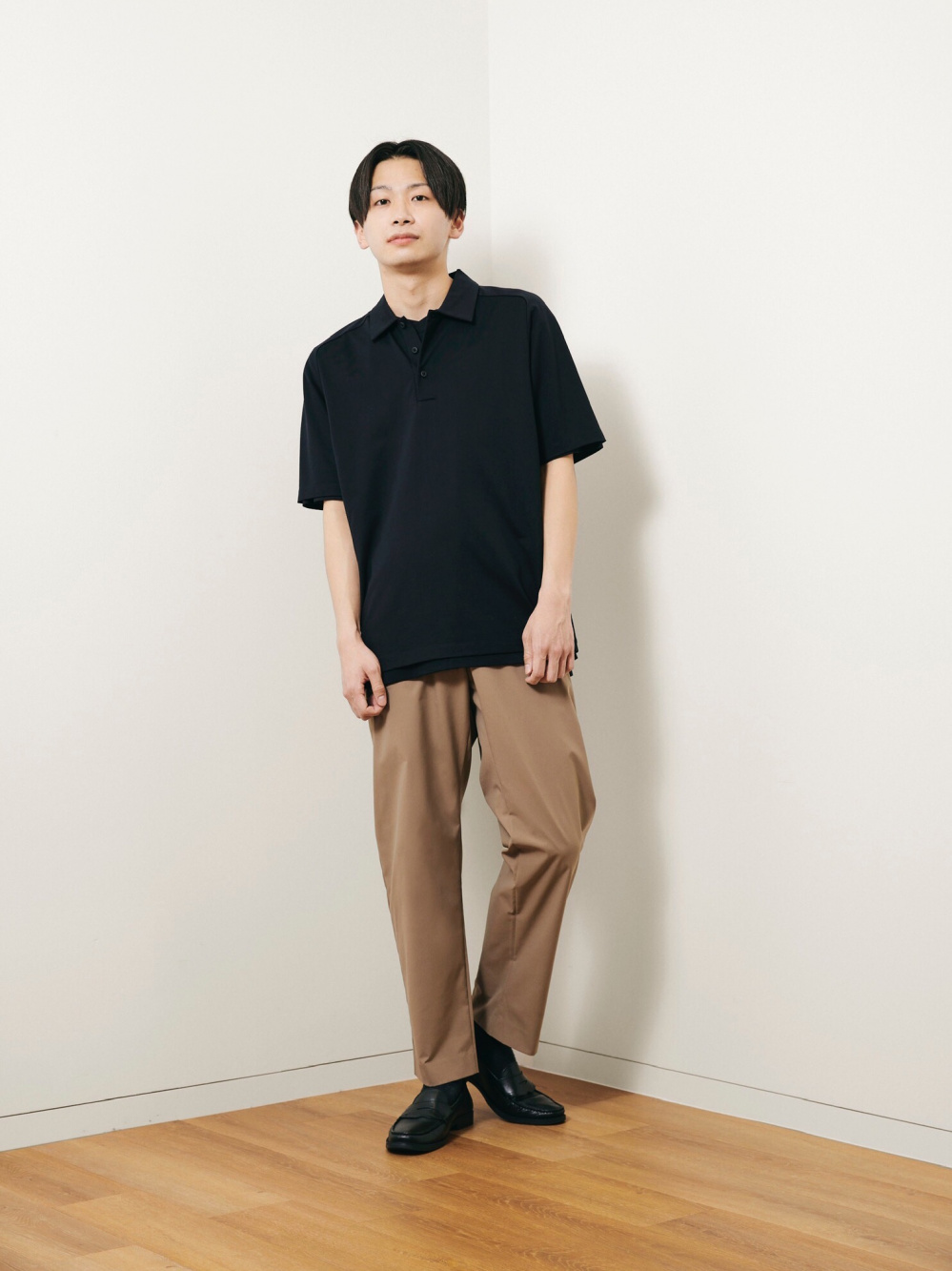 スムースコットンポロシャツ 半袖 感動イージーパンツ 丈標準72 78cm の着用コーディネート ユニクロ