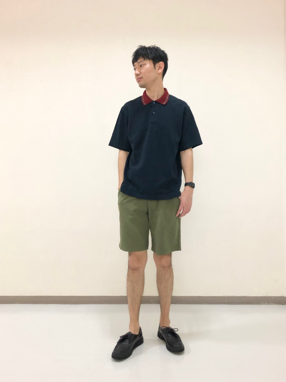 コントラストカラーポロシャツ カットソーイージーショートパンツ の着用コーディネート ユニクロ