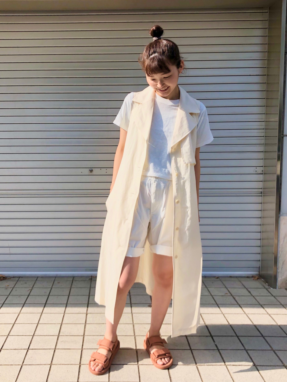 リネンブレンドラペルワンピース ノースリーブ スラブジャージークロップドt 半袖 の着用コーディネート ユニクロ