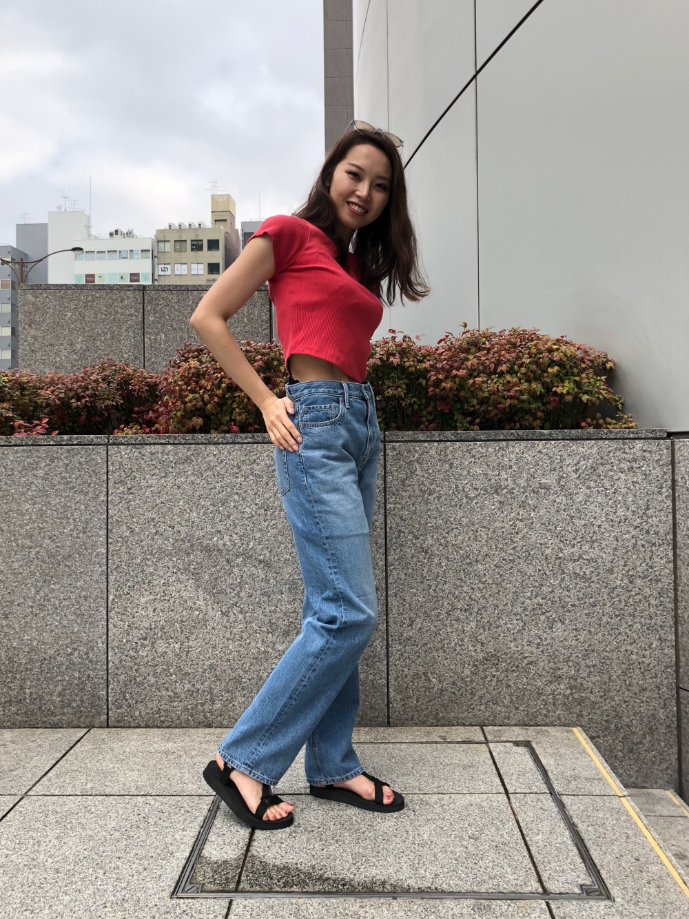 が大特価!ストレートハイライズジーンズ(丈標準78.5cm) デニム ストレートハイライズジーンズ(ダメージ・丈標準78.5cm)