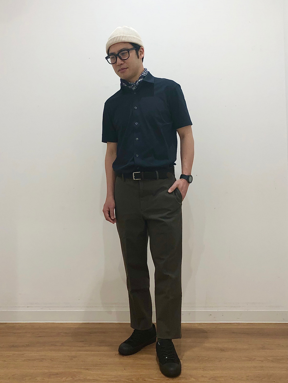 エアリズムフルオープンポロシャツ 半袖 エアリズムuvカットカーディガン 長袖 の着用コーディネート ユニクロ