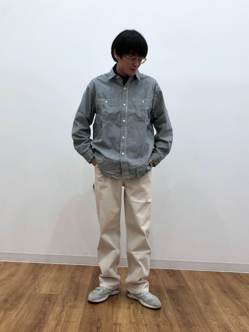 ヒッコリーワークシャツ 長袖 ユーティリティワークパンツ の着用コーディネート ユニクロ