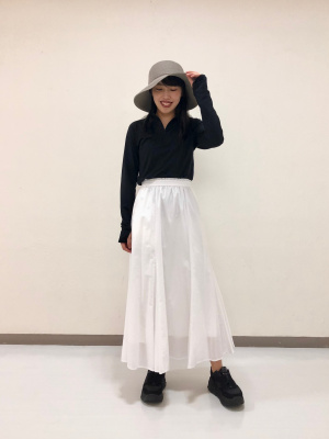 送料無料 ユニクロJW ANDERSONレギンスS サラリと爽やかな