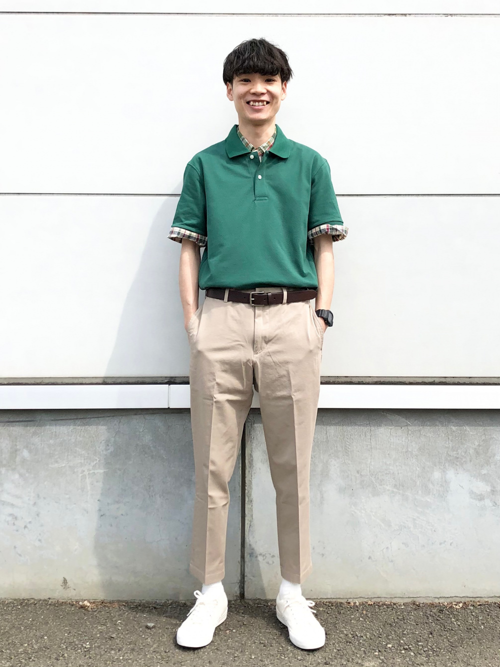 プレミアムリネンスタンドカラーシャツ 長袖 ヴィンテージレギュラーフィットチノ 22年モデル の着用コーディネート ユニクロ