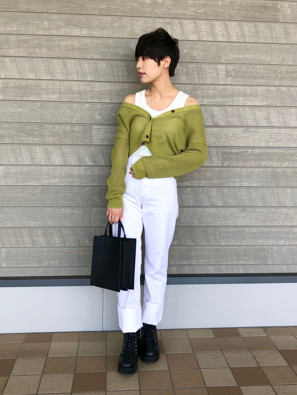 リブタンクトップ メッシュショートカーディガン 長袖 の着用コーディネート ユニクロ