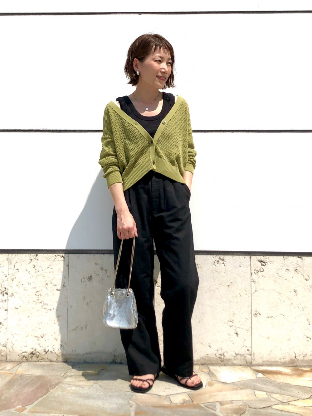 リブタンクトップ メッシュショートカーディガン 長袖 の着用コーディネート ユニクロ