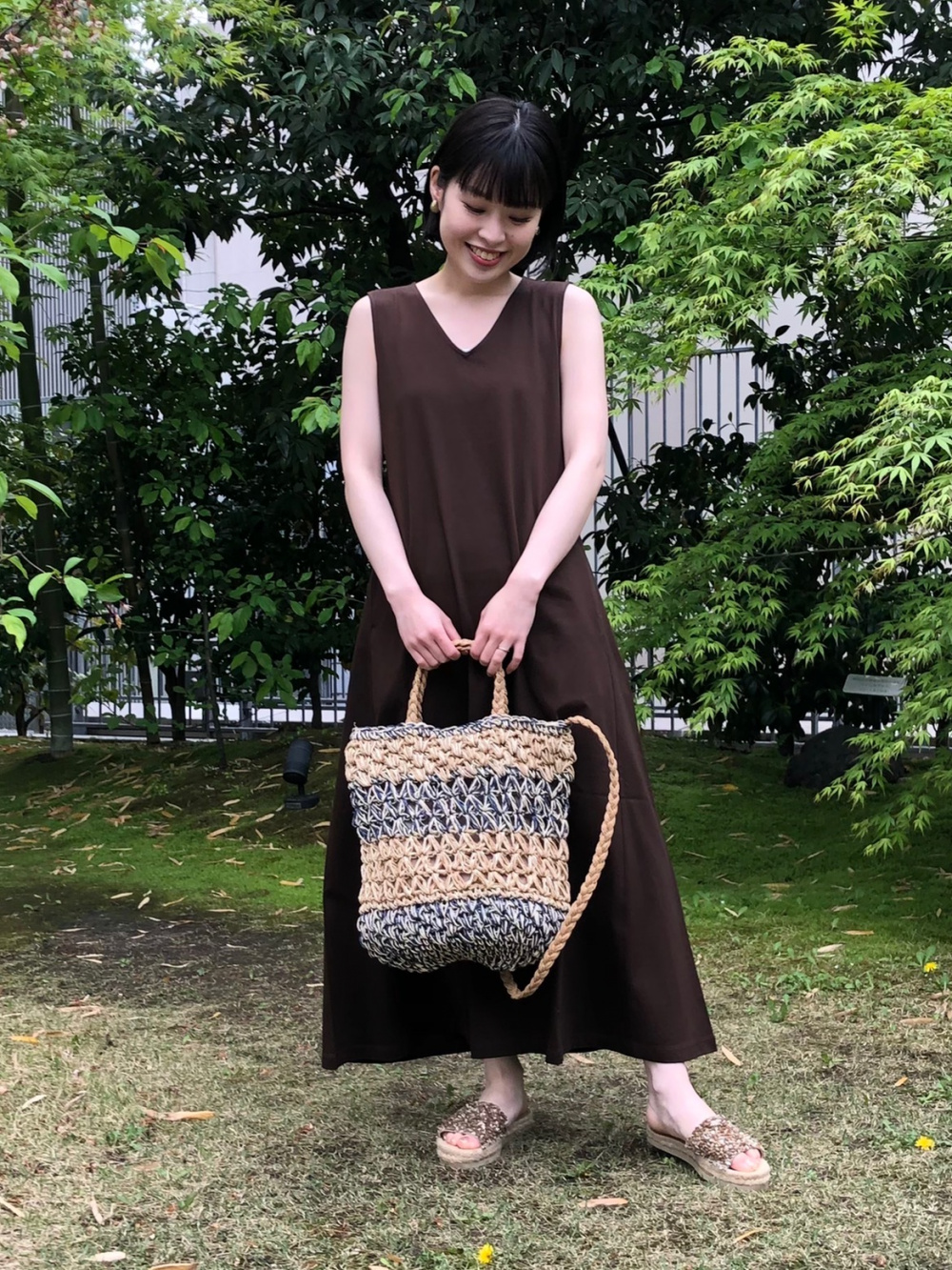 マーセライズコットンaラインワンピース ノースリーブ 標準丈 1 131cm エアリズムuvカットメッシュパーカ リラックス 長袖 の着用コーディネート ユニクロ