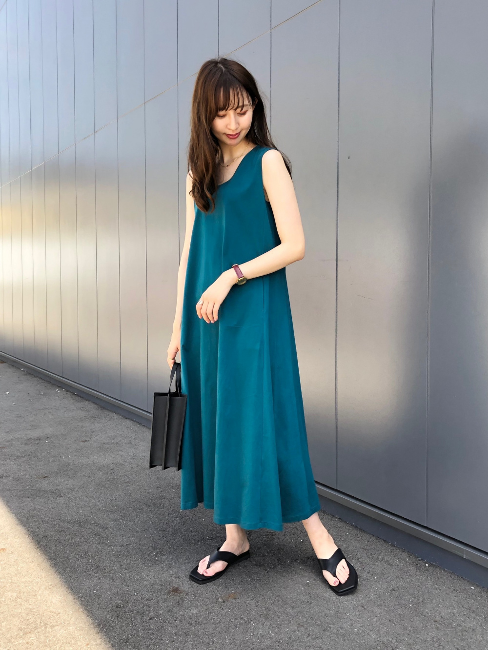 マーセライズコットンaラインワンピース ノースリーブ 標準丈 1 131cm エクストラファインコットンブロードストライプシャツ レギュラーカラー 長袖 の着用コーディネート ユニクロ