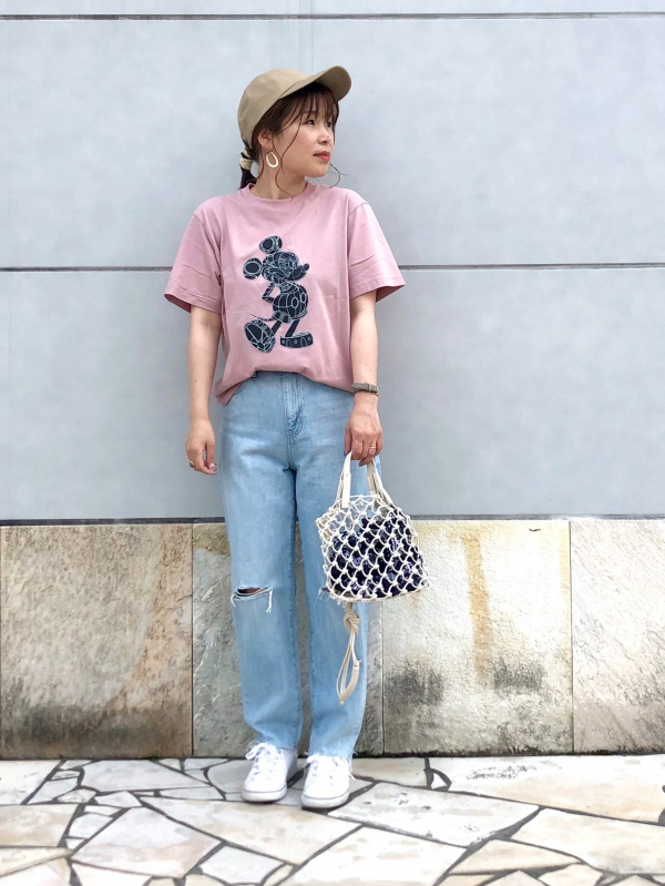 ミッキー スタンズ UT グラフィックTシャツ（半袖・レギュラーフィット