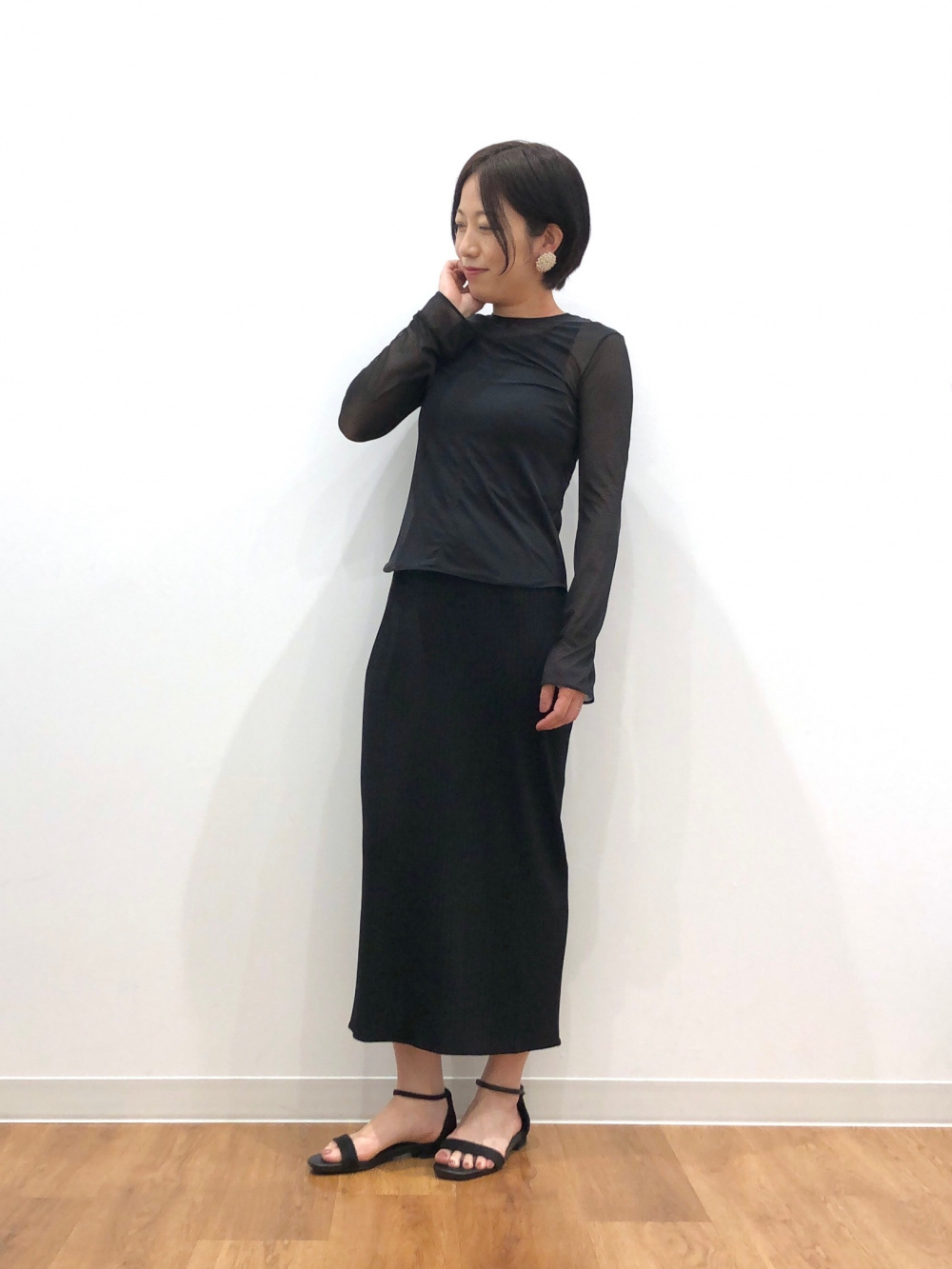 3Dリブバックスリットスカート（セットアップ可能）」の着用