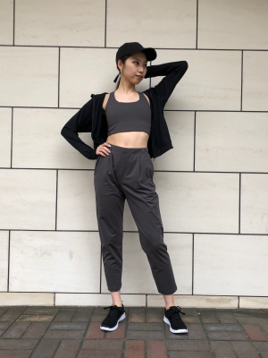 OBJモデル OBJ着用　限定モデル ユニクロ公式 | ワイヤレスブラアクティブスクエアネック