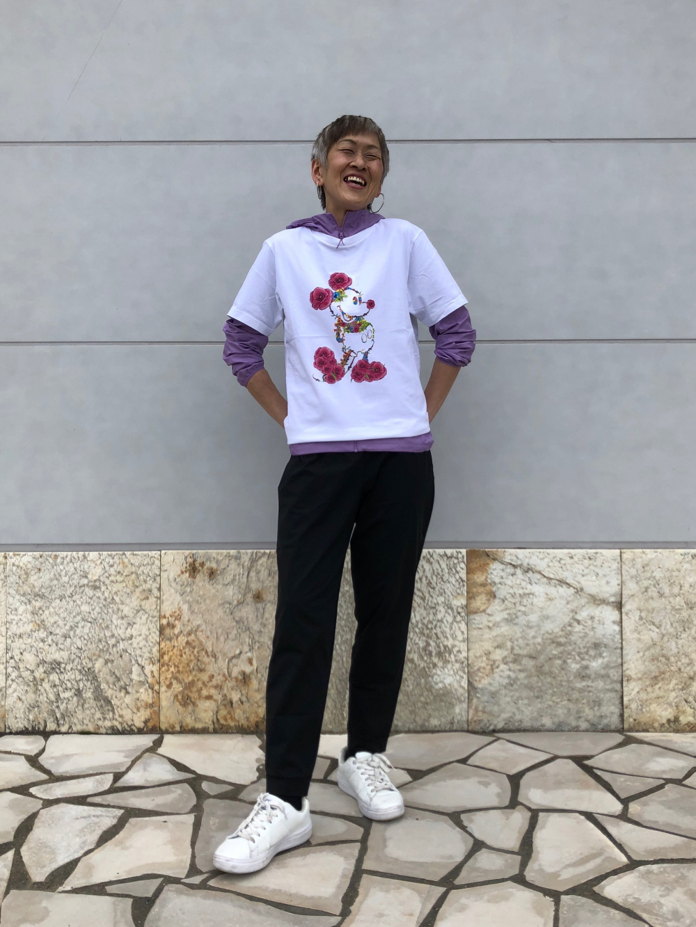 ポケッタブルuvカットパーカ ミッキー スタンズ Ut グラフィックtシャツ 半袖 レギュラーフィット の着用コーディネート ユニクロ