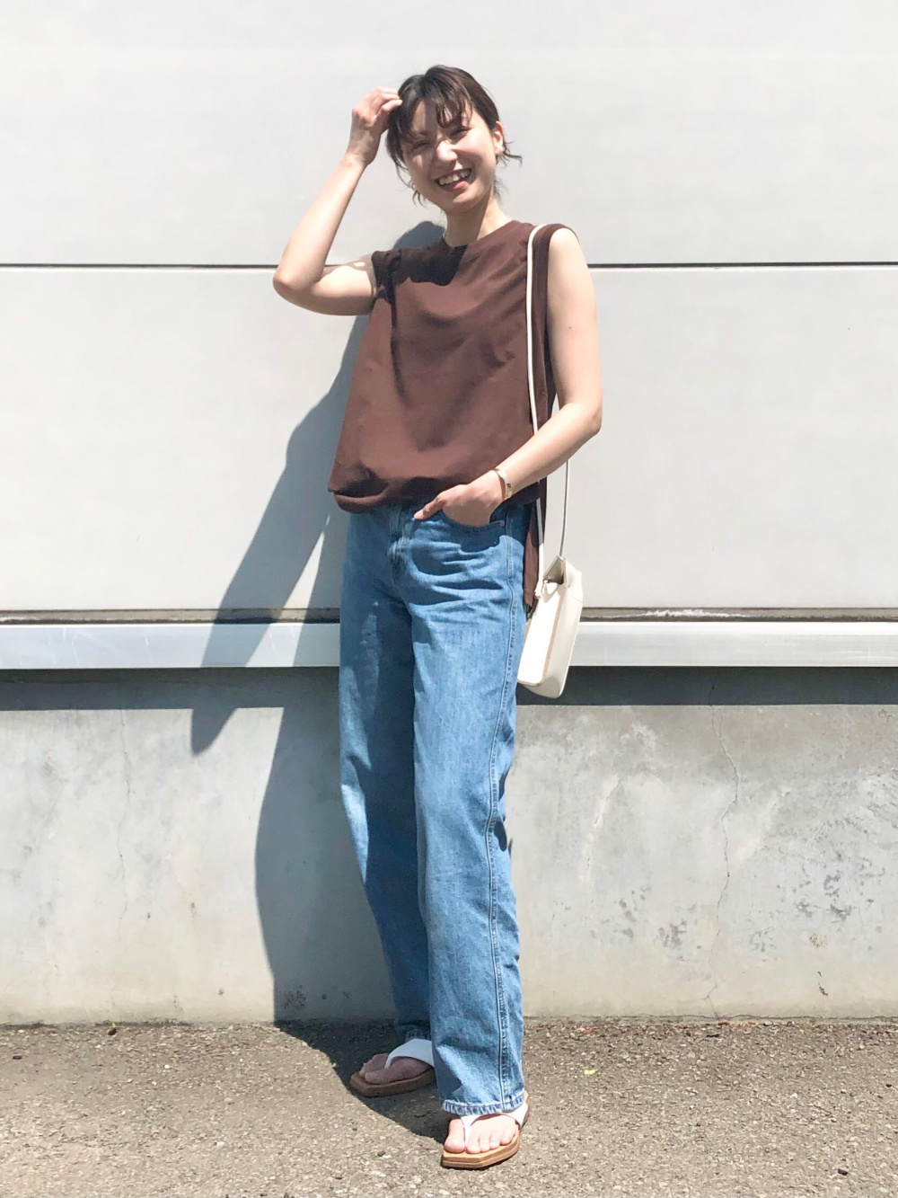 ニューヨークウィークエンドトリップ Ut グラフィックtシャツ 半袖 レギュラーフィット ワイドストレートパンツ 丈標準68 70cm の着用 コーディネート ユニクロ