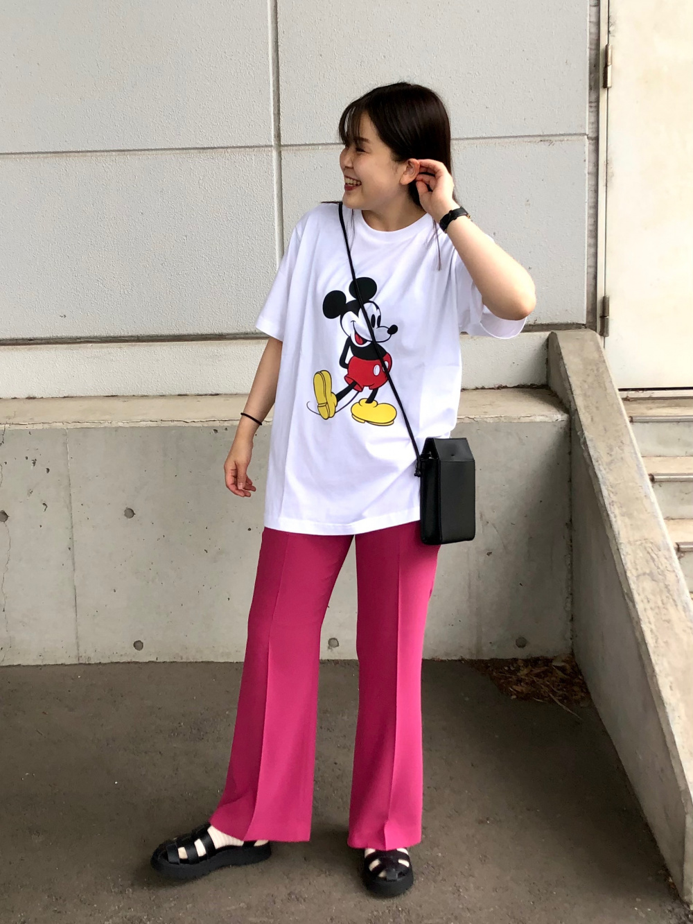 ミッキー スタンズ UT グラフィックTシャツ（半袖・レギュラーフィット