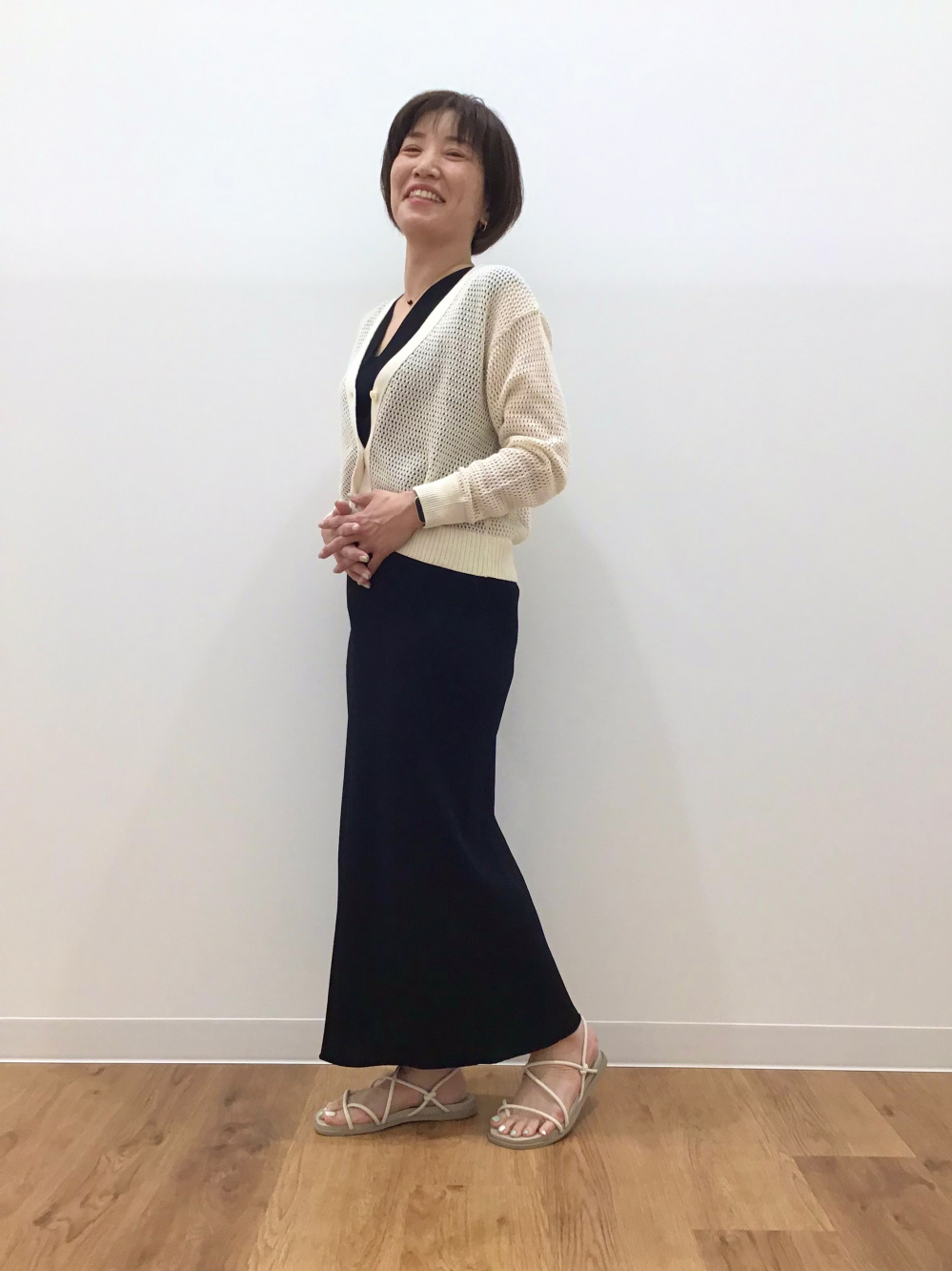 3Dリブバックスリットスカート（セットアップ可能）」の着用