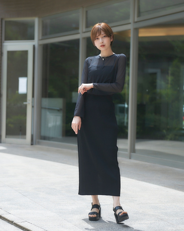 3dリブバックスリットスカート」のレディースのコーディネート一覧