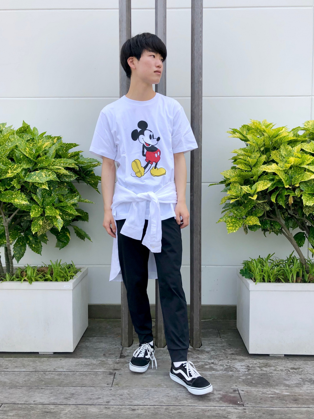 ミッキー スタンズ UT グラフィックTシャツ（半袖・レギュラーフィット