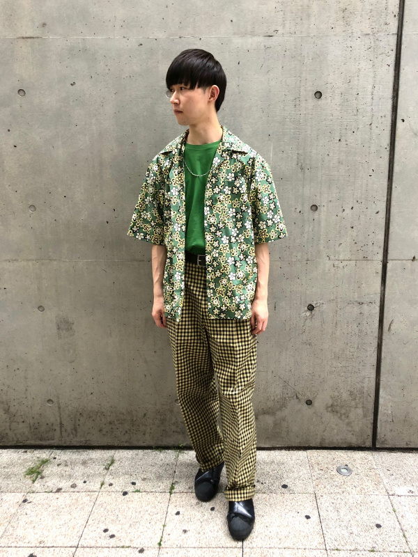 ユニクロ公式 | ワイドフィットタックパンツ