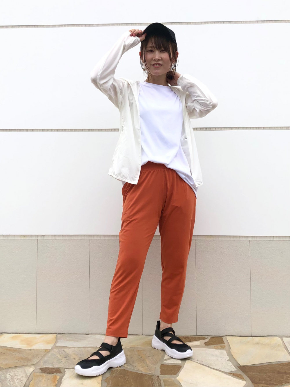 コットンオーバーサイズボーダーt 半袖 エアリズムリラックステーパードパンツ の着用コーディネート ユニクロ