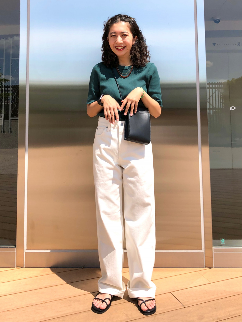 リブクルーネックT（5分袖）、バギージーンズ（丈標準76cm）2023年春