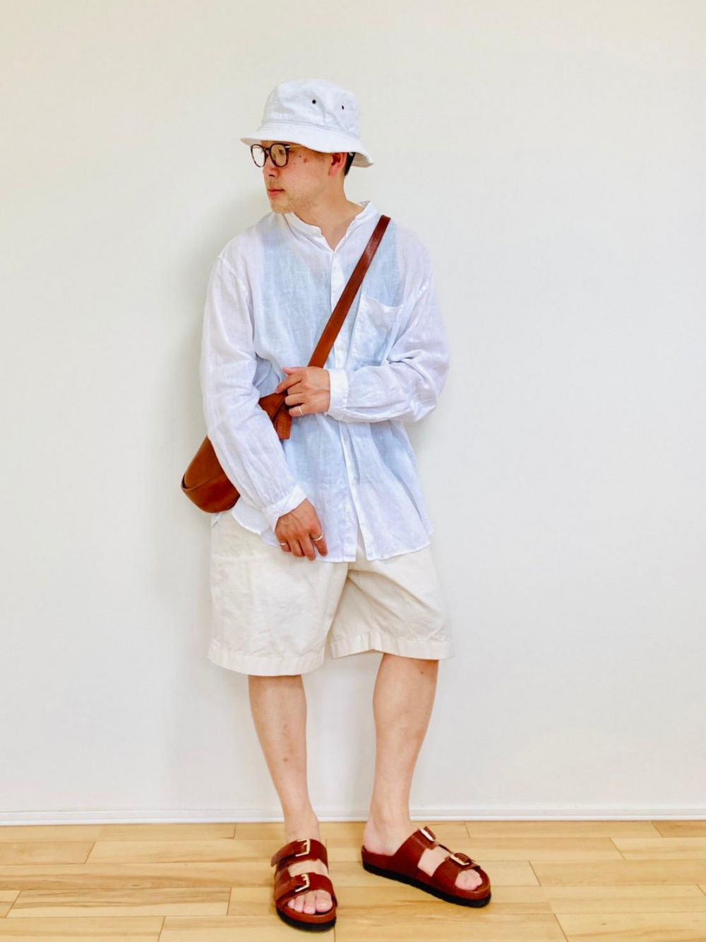 ユニクロ ユニクロc シャツ ショーツ サンダル コーデ uniqlo 今になって気づいたシアサッカーの心地よさ🫠 #waiper#uniqlo
