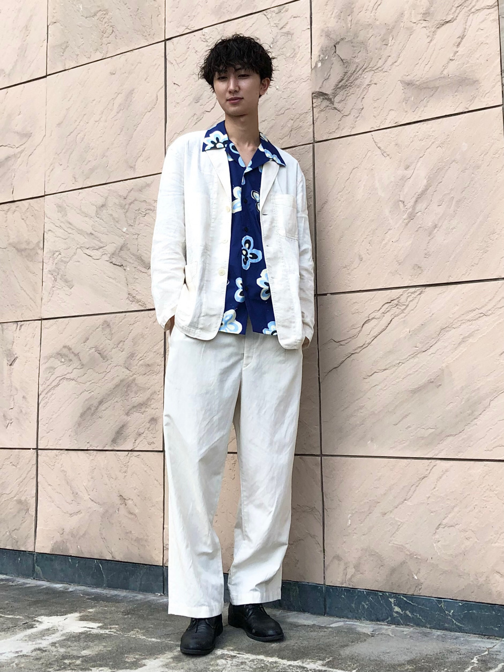 プレミアムリネンスタンドカラーシャツ 長袖 永井博 Ut グラフィックtシャツ 半袖 レギュラーフィット の着用コーディネート ユニクロ