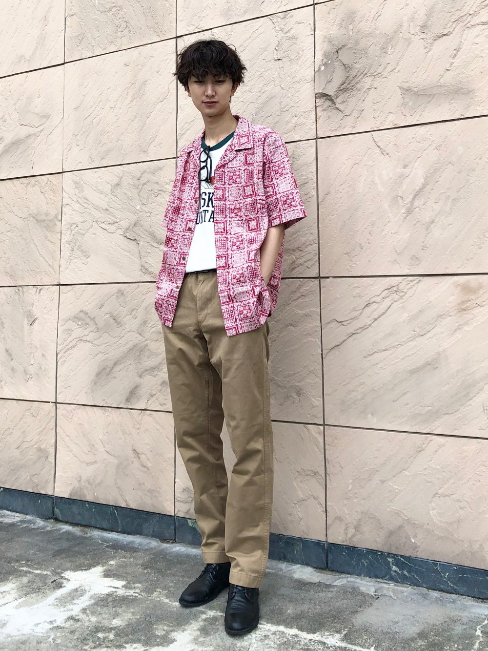 オックスフォードシャツ 長袖 ヴィンテージレギュラーフィットチノ の着用コーディネート ユニクロ