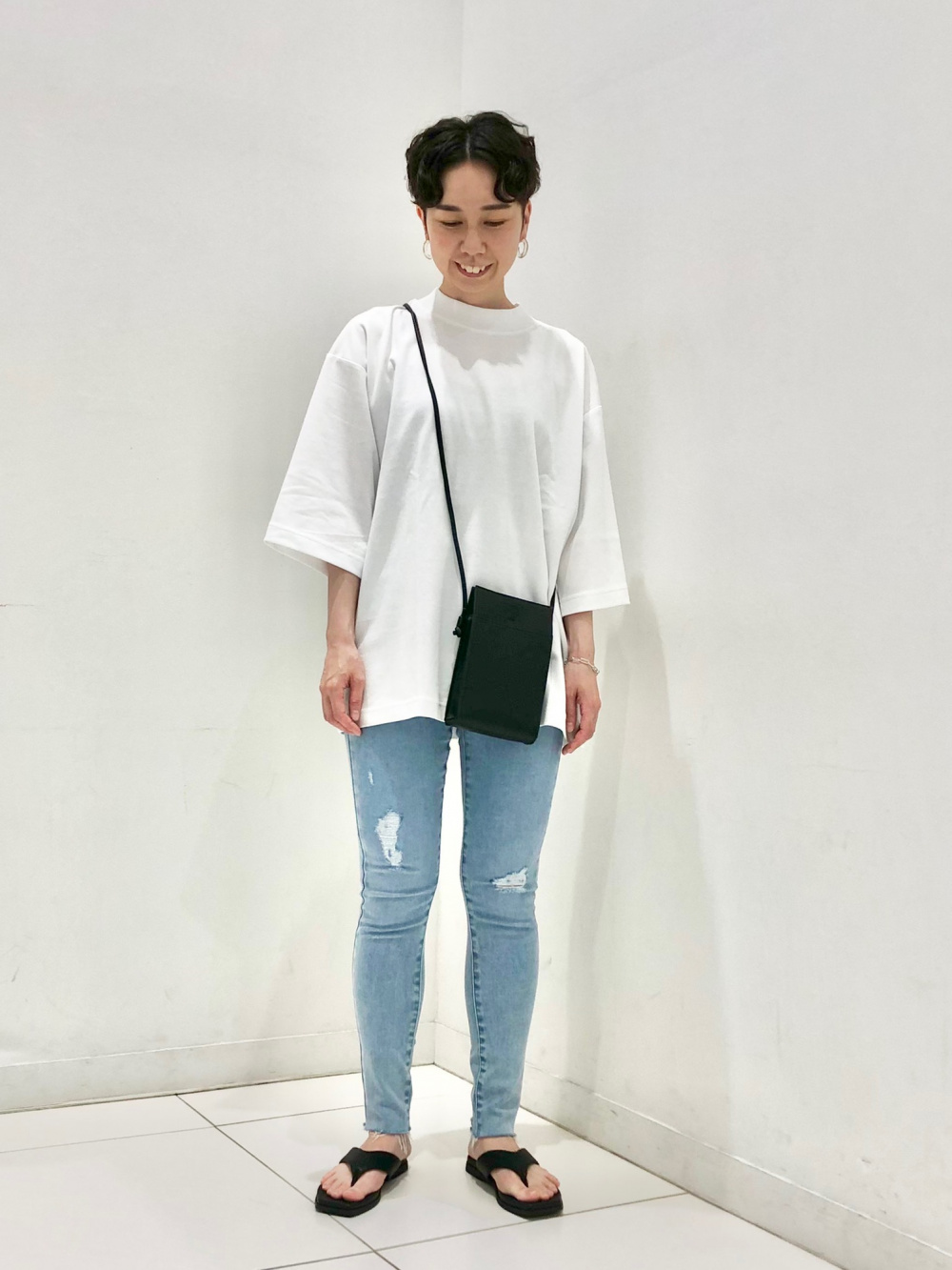 デニムジャケット エアリズムコットンオーバーサイズモックネックt 5分袖 の着用コーディネート ユニクロ