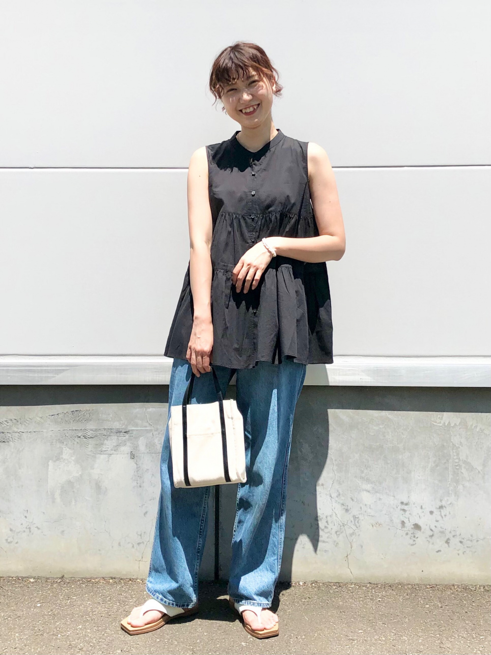 コットンギャザーブラウス ノースリーブ の着用コーディネート ユニクロ