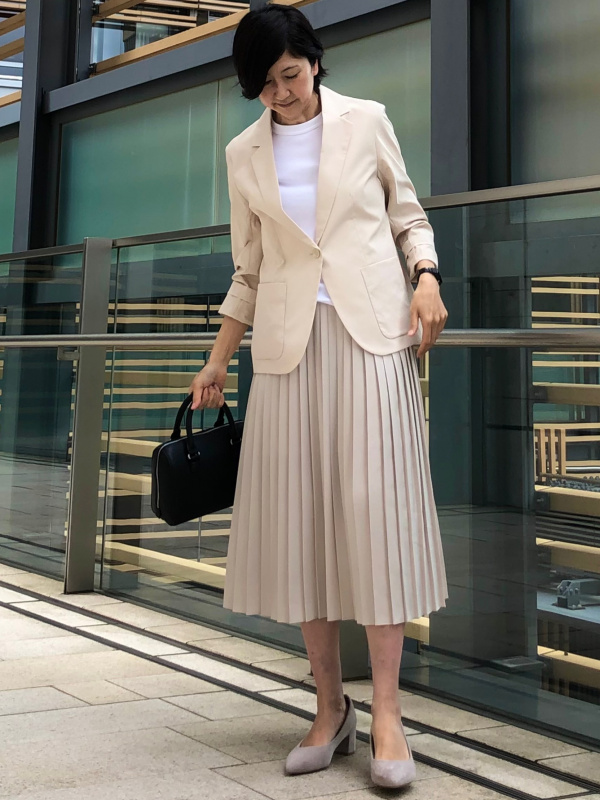 感動ジャケット セットアップ可能、感動タックイージーショートパンツ